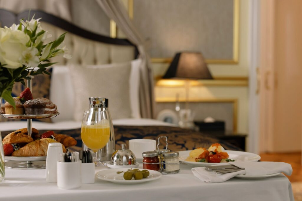 Hotel Story