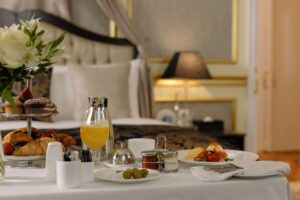 Hotel Story