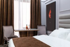 Hotel Story